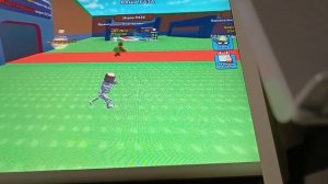 играю на компьютере в Яндекс игры Укради Бринрот