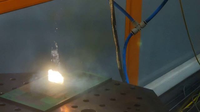 Лазерная очистка металла 5-ю источниками излучения одновременно - VPG LaserONE смотреть онлайн