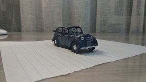 Масштаная модель автомобиля москвич 400-420а.Деогостини