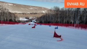 Межрегиональные соревнования по сноуборду провели на "Холдоми"