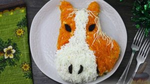 Символ года на столе. СЛОЁНЫЙ САЛАТ "ЛОШАДЬ" С ГРИБАМИ
