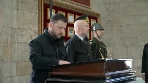 Зеленский, Ермак и Умеров в Анкаре посетили могилу первого президента Турции Кемаля Ататюрка