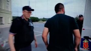 Детей одели, КАК ТЕРРОРИСТОВ, на школьном празднике. Родители в ШОКЕ, а директор молчит