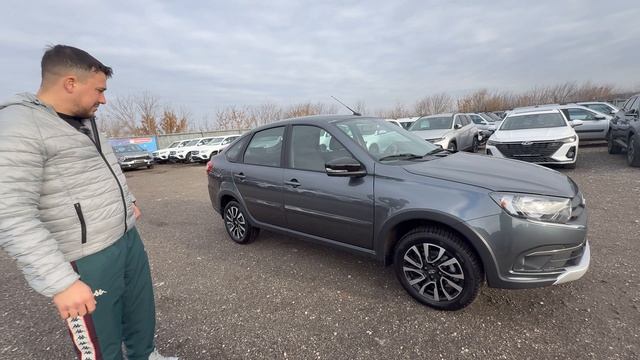 МИНИ-КРОССОВЕР ЗА ДОСТУПНЫЕ ДЕНЬГИ! Взял новую LADA GRANTA CROSS 2025 в максималке с кузовом лифтбек