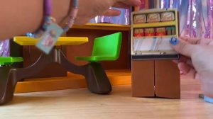 Распаковка винтажного набора Барби из McDonalds, Распаковка Xtra