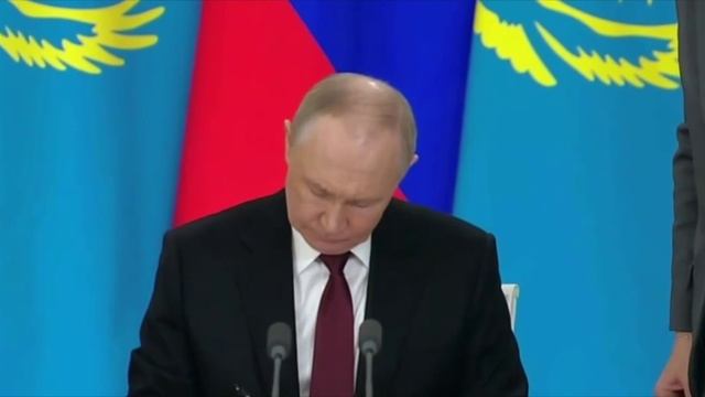 Путин и Токаев подписали Декларацию о переходе межгосударственных отношений России и Казахстана. смотреть онлайн