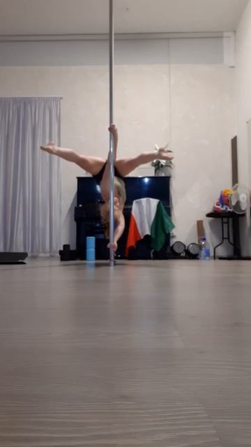 "Флаг" с прыжка (из серии "ПОТОМУ ЧТО МОГУ!..")