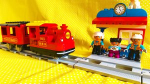 Лего паровоз.LEGO.Игрушки для детей.Поезд.Челабунчики.Рельсы.Шпалы.Человечки.Ирать.Играет.Поиграть.