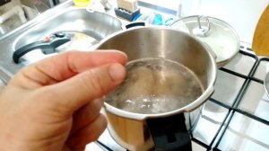 14.11.25. Развариваю кости и ноги от хрюшки, вкусно было🙂