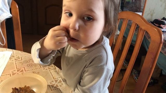 Изюм слаще чем конфета.