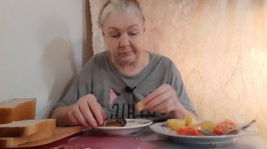 Мукбанг/ селедочка с картошкой /вкусно 😋👍