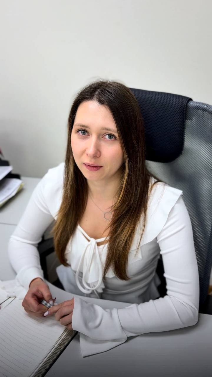 Зашла посмотреть, а ушла с двумя дверями #пятничныйюмор смотреть онлайн