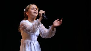 Любаева Полина (вокальный ансамбль "Аквамарин"