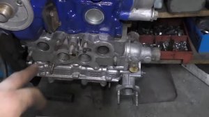 Часть 5. На одном нет компрессии, в другом-масло,а больше цилиндров нет. Сильный грохот в двигателе