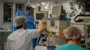 Медики массово отчисляются из вузов. Что творится с российской медициной?