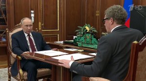 Преобразования в системе работы с налогоплательщиками Владимир Путин обсудил с руководителем ФНС