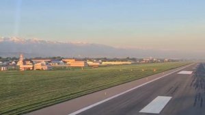 Алматы взлёт из кабины экипажа.