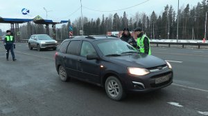 В Карелии водителям напомнили о правилах безопасности на зимних дорогах
