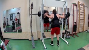 ПРИСЕДАНИЕ    СО  ШТАНГОЙ    ЖИМ   ШТАНГИ  ЛЁЖА УЗКИМ ХВАТОМ     И БРУСЬЯ     21   НОЯБРЯ   2025 Г