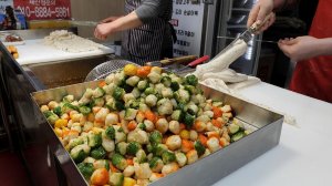 Удивительное мастерство! Мастер рыбных котлет ручной работы. Корейская уличная еда