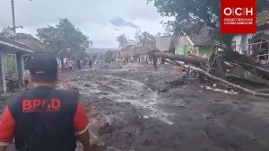 В Индонезии эвакуировали 170 альпинистов с подножия вулкана Семеру