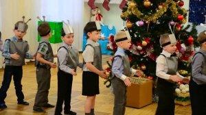 Новогодний утренник 25.12.2015 Робот Бронеслав