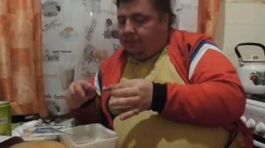 ДЕГУСТАЦИЯ  ОБЖОР САЛАТ КУРИНЫЕ НОЖКИ В ПАНИРОВКЕ(СЛИВ СПОНСОРСКИХ ВИДЕО ФИЛИСОФ ИЗ ТРУЩОБ) [hrK4Ssh