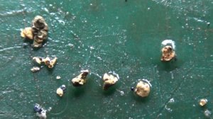 Добыча самородного Золота на золотоносном ручье!