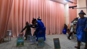 АГЫН ТОЙРОГОЙ ҺУРГУУЛИНУУДАЙ ТЕАТРАЛЬНА БҮЛГЭМҮҮДЭЙ МҮРЫСӨӨН