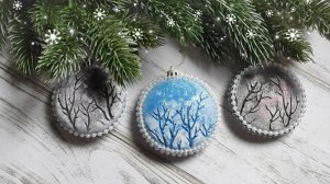 Несколько идей простых ёлочных игрушек медальонов из лёгкого пластилина своими руками.