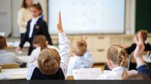 Минпросвещения не изменит школьную программу из-за новой системы обучения в вузах