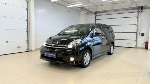 Toyota Isis, 2013 год