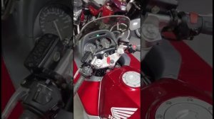 HONDA CBR1000 1997 г. Красный