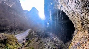 Карстовый водопад Тыжынты в Хуламо-Безенгийском ущелье. Кабардино-Балкарская Республика 💖