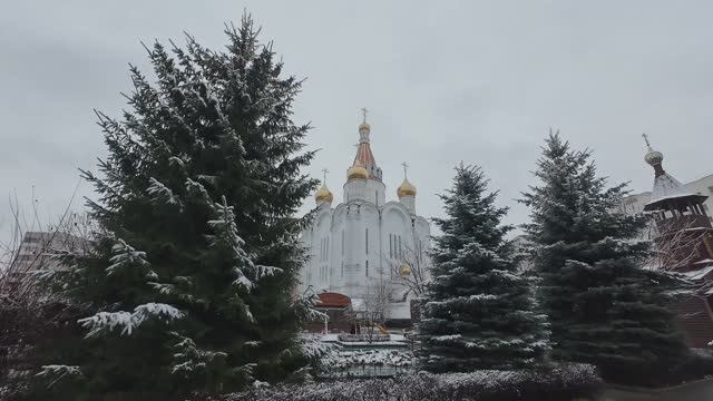 Хроника в городе в середине ноября 2025 года. Храм, ТЦ, дом