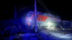 Место ЧП в Приангарье, где с рельсов сошел грузовой поезд, сняли на видео