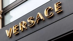 В семье Прада объявили о близком завершении сделки с Versace