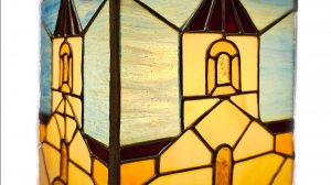 Храм в горах. Лампа витраж в стиле тиффани.