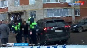 В башкирском Ишимбае пьяный водитель повредил автомобиль и въехал в жилой дом