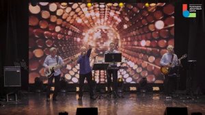 ВИА "Старая Пластинка" выступает в ДК