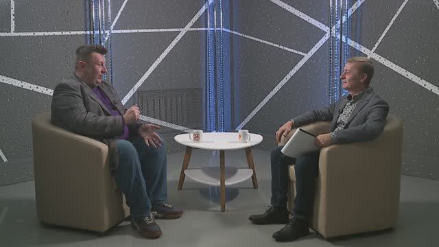 Говорит и показывает