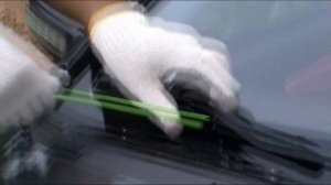 АВТОМОБИЛЬНЫЕ ! УНИВЕРСАЛЬНЫЕ ! БЕСКАРКАСНЫЕ ДВОРНИКИ ! установка ! проба ! вопрос ?