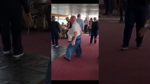 Летающий танцор!