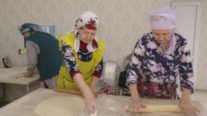 Жительницы поселка Мирный готовят лапшу для участников СВО с особыми секретами сушки