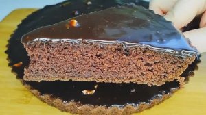 Шоколадный пирог с шоколадной глазурью на кефире в духовке🍫