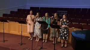 В жизни есть и трудные минуты..