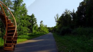 По прохладной тени