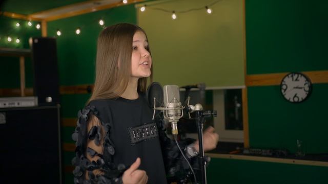 Аделина Тарасова - Ода Добровольцу смотреть онлайн