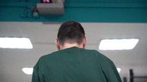 Парализованный хабаровчанин открыл свой медицинский центр / Сильные люди