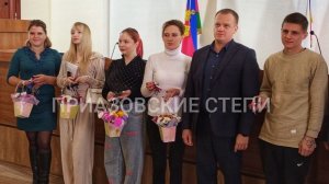 Сегодня глава Ейского района Роман Бублик вручил ключи от жилья детям-сиротам